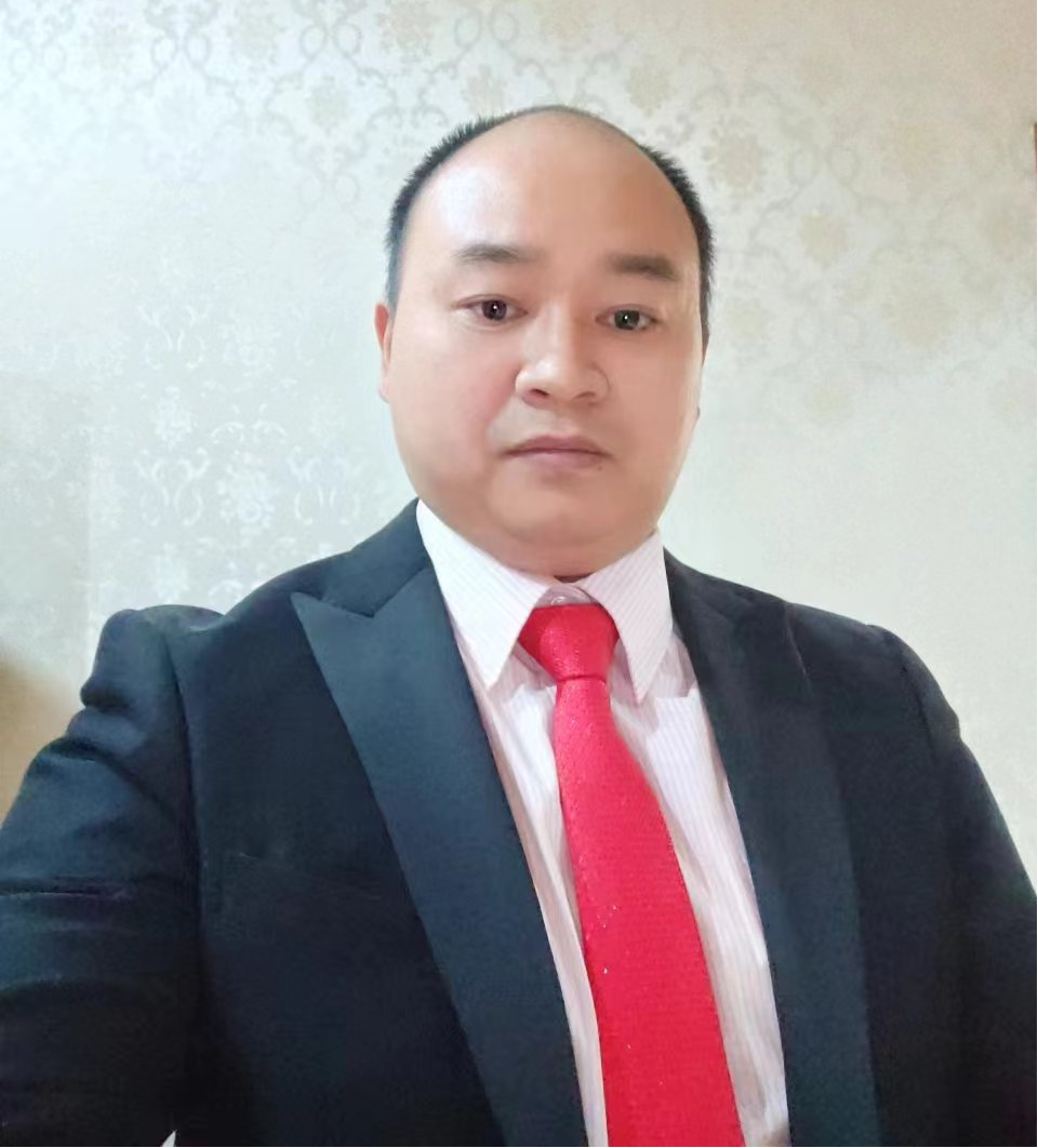 项目经理沈周伟
