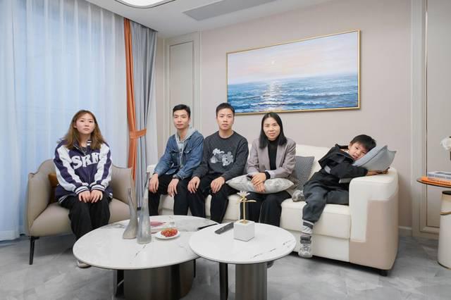 128㎡克制的奢华，给家恰到好处的轻奢感