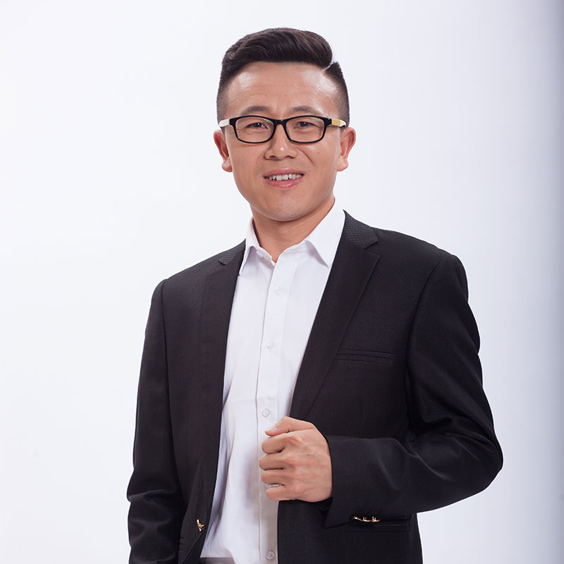 设计师洪兆主