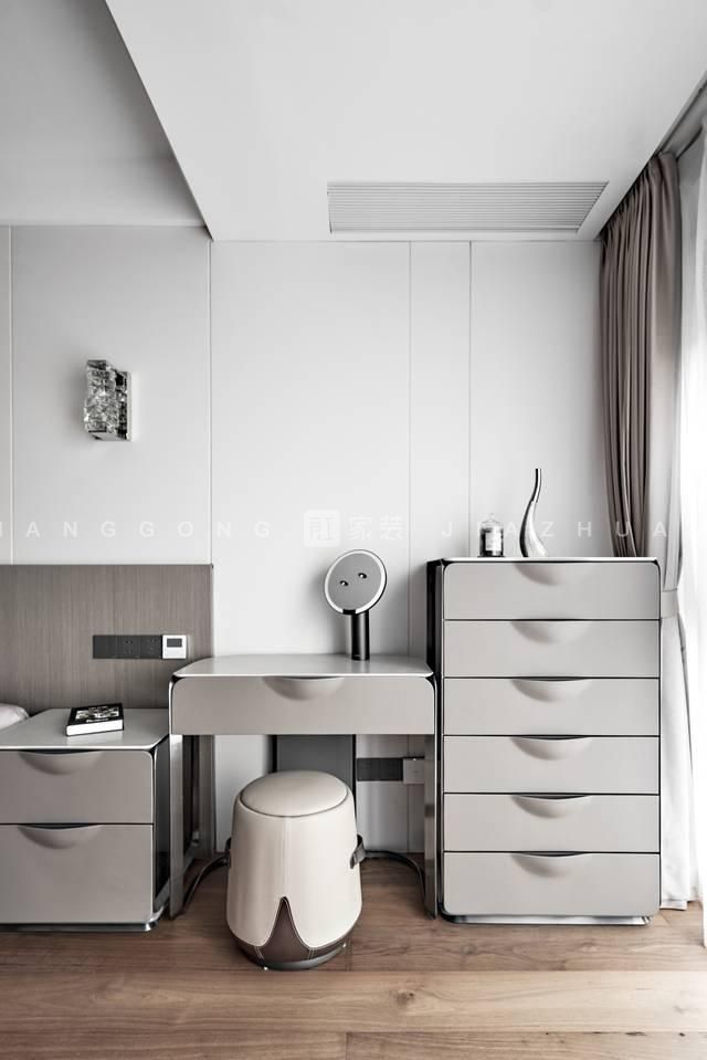 现代风格卧室装修效果图
